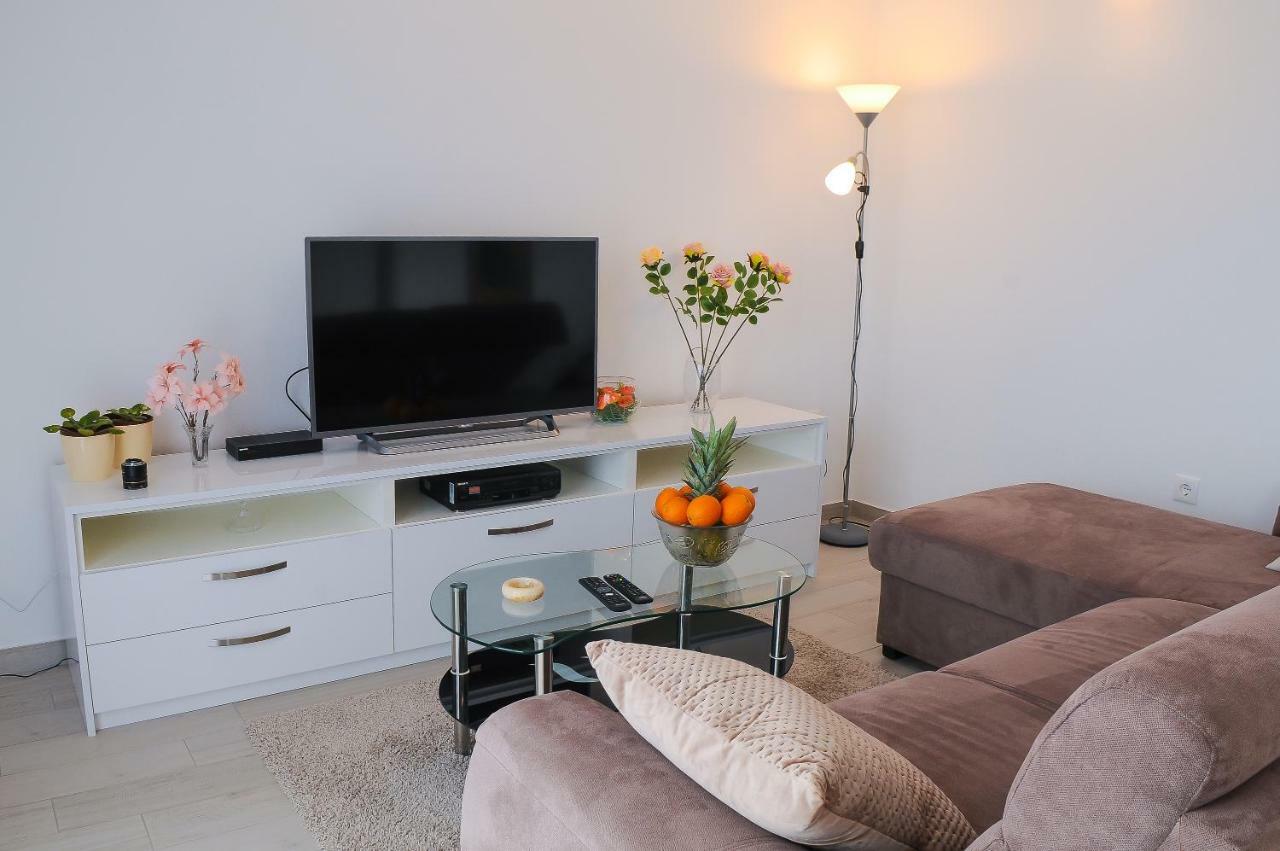 Apartment Petar Каштела Екстер'єр фото