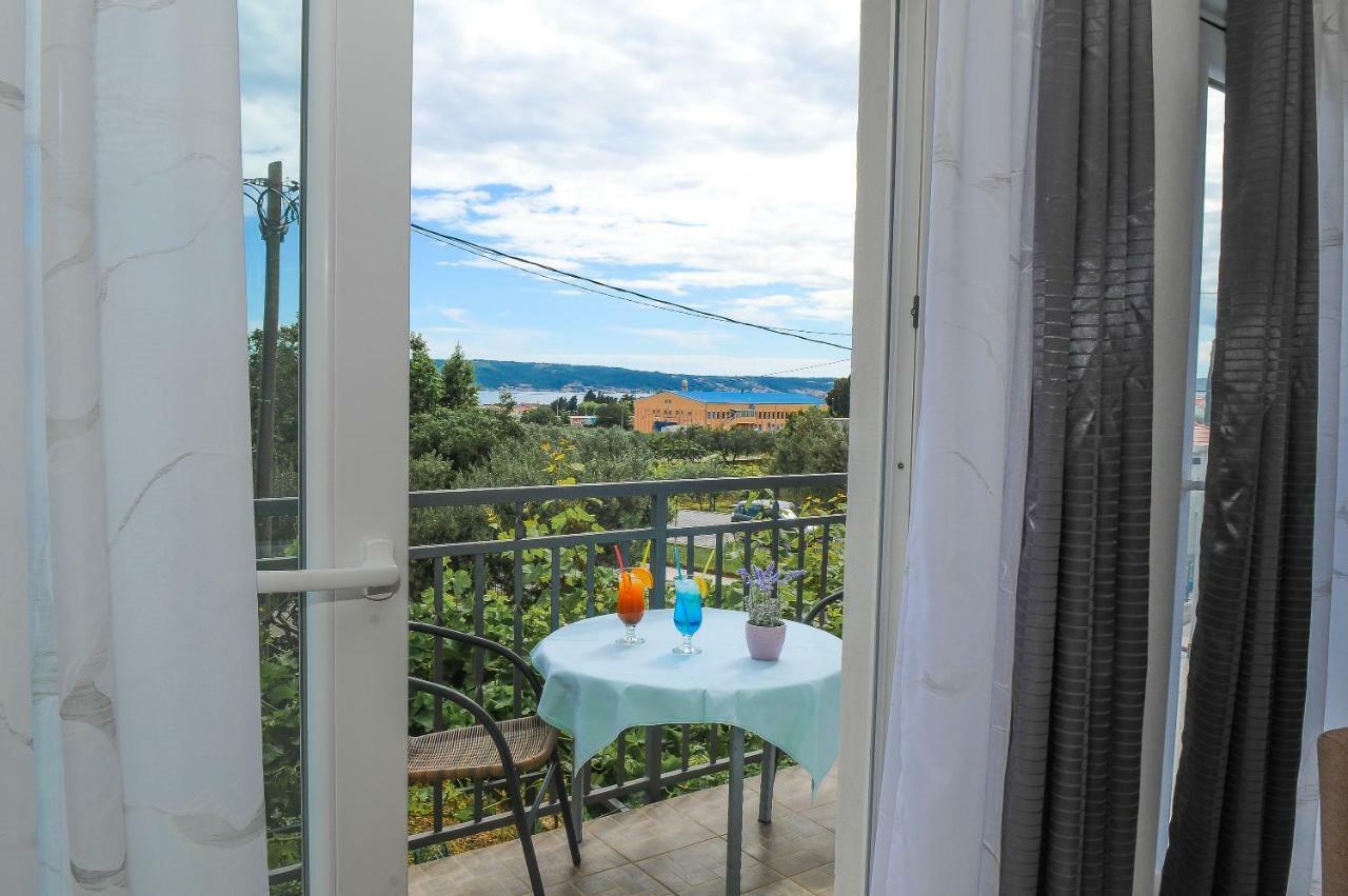Apartment Petar Каштела Екстер'єр фото