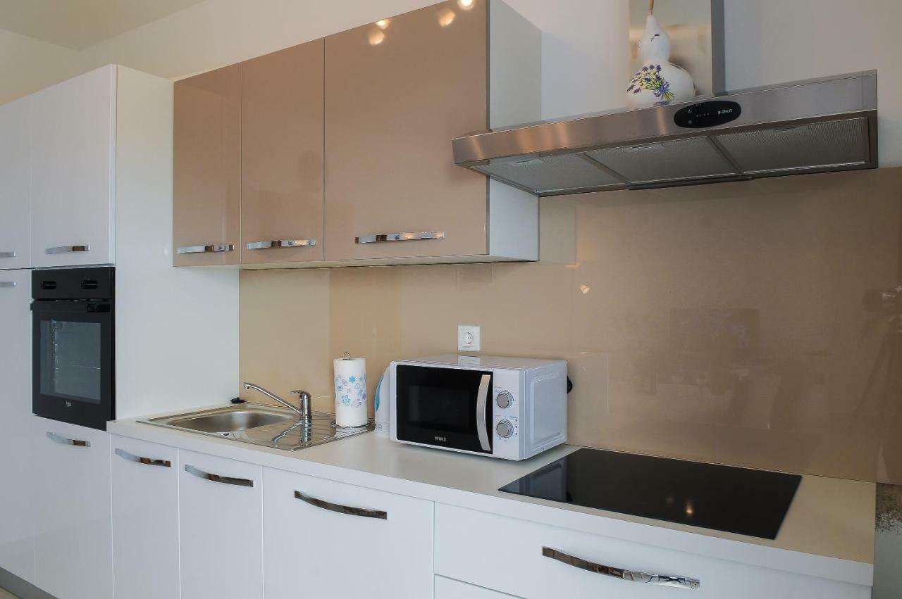 Apartment Petar Каштела Екстер'єр фото