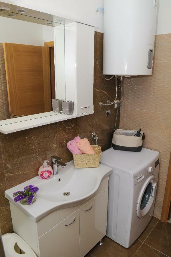 Apartment Petar Каштела Екстер'єр фото